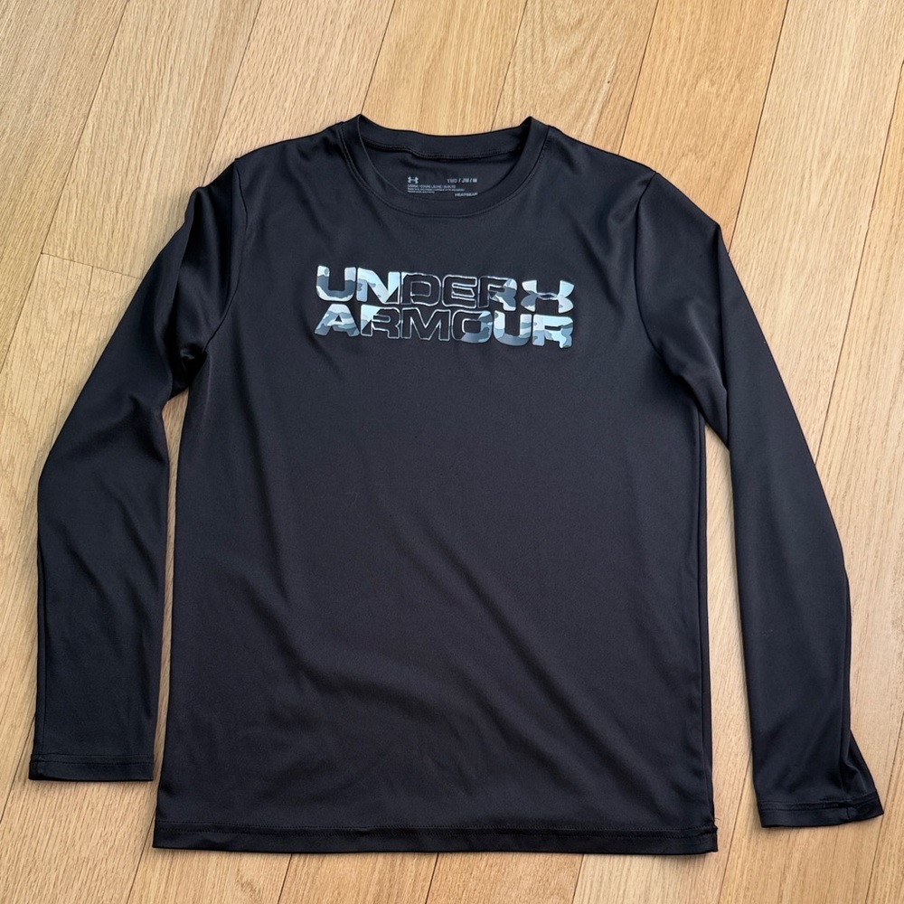 Under Armour Black Long Sleeve Tee HEATGEAR boys sz YMD